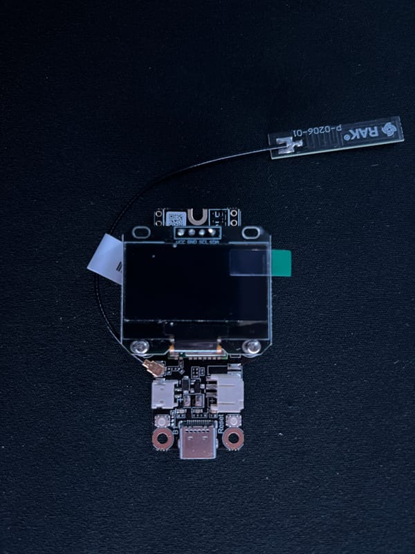 WisMesh Board ONE Review: Compact, Expandable, Solar-Powered | 10% Discount!
